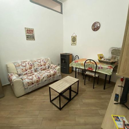 Apartmán La Casa Di Sara Nuoro  Pokoj fotografie