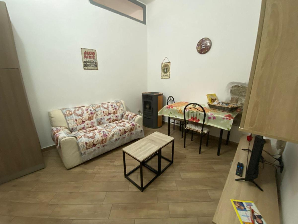 Apartmán La Casa Di Sara Nuoro  Pokoj fotografie